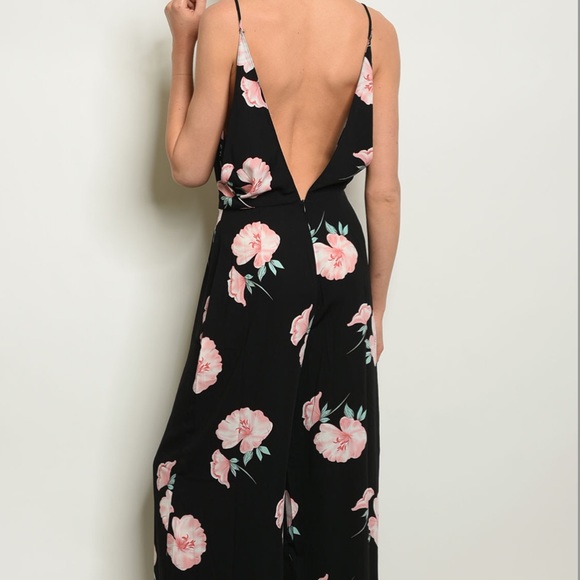 CLEARANCE ‼️BLACK FLORAL - JUMPSUIT - Picture 3 of 3